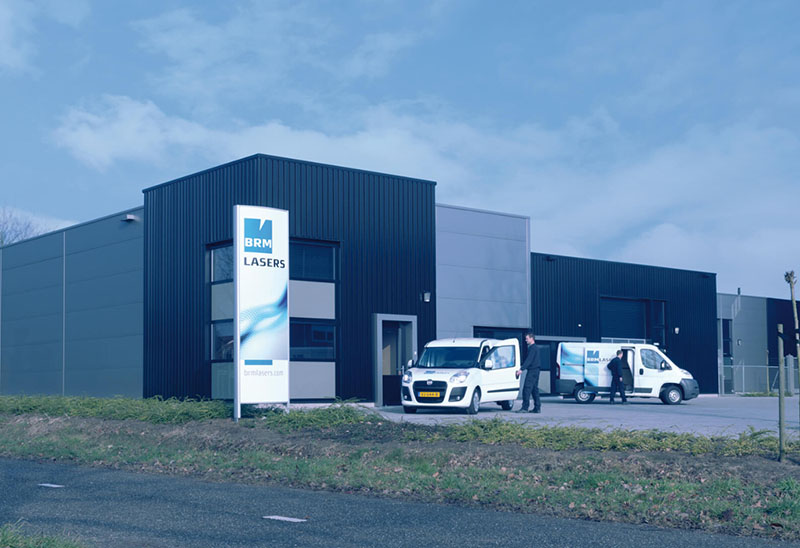 Foto des Betriebsgebäudes von BRM Lasers in Winterswijk.